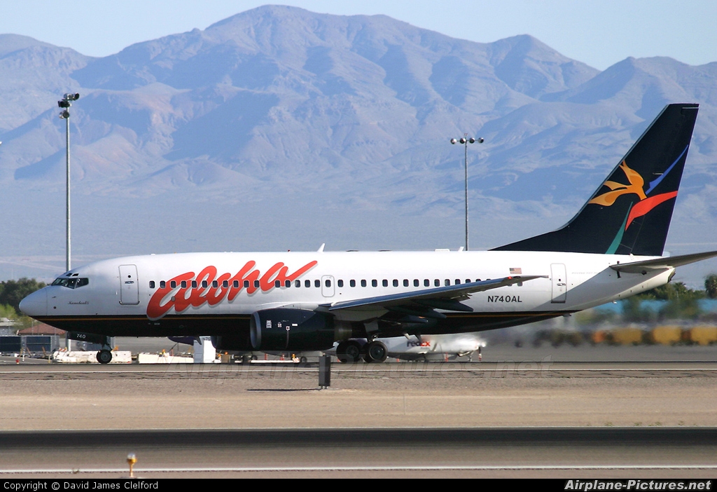 Resultado de imagen para aloha airlines 737-700