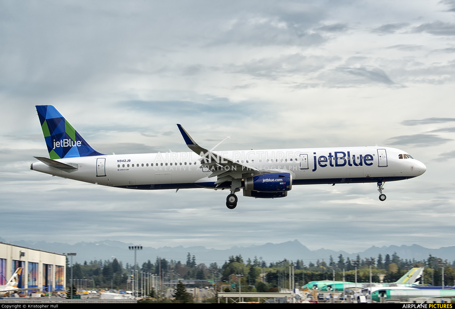 N942JB - JetBlue Airways Airbus A321 at Everett - Snohomish County / Paine Field ...1500 x 1019