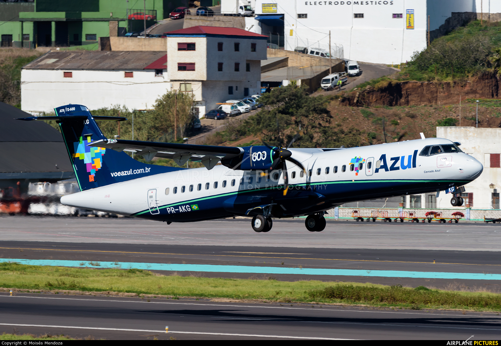Azul Linhas Aéreas PR-AKG aircraft at Tenerife Norte - Los Rodeos