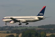 Delta Air Lines N1605 image