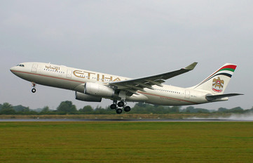 A6-EYI - Etihad Airways Airbus A330-200