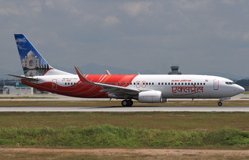 VT-AXF - Air India Express Boeing 737-800