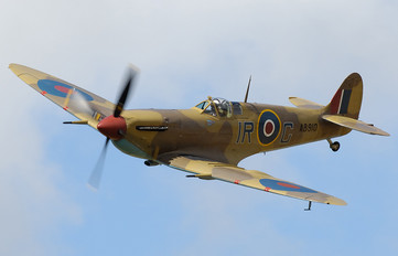 AB910 - Royal Air Force "Battle of Britain Memorial Flight" Supermarine Spitfire Mk.Vb