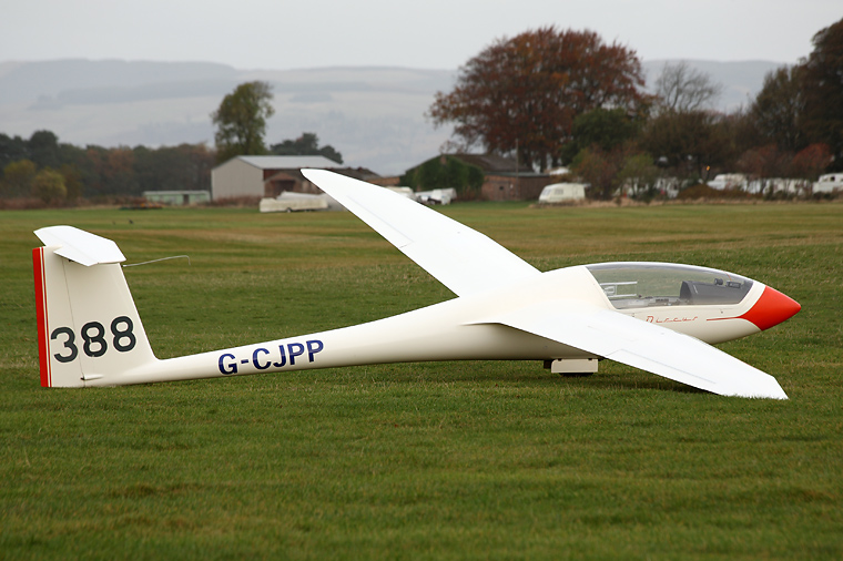 Scottish Gliding Union G-CJPP aircraft at Portmoak