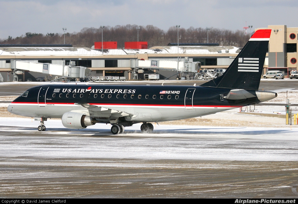 US Airways Express N814MD aircraft at Pittsburgh "Greater Pittsburgh" Intl