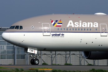 HL7739 - Asiana Airlines Boeing 777-200ER