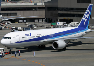 JA613A - ANA - All Nippon Airways Boeing 767-300