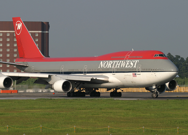 Northwest Airlines N665US aircraft at Tokyo - Narita Intl
