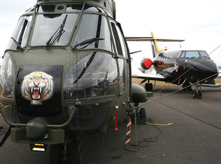 XW210 - Royal Air Force Westland Puma HC.1