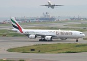 Emirates Airlines A6-ERD image