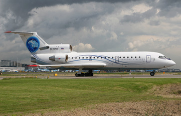 RA-42432 - Saratov Airlines Yakovlev Yak-42