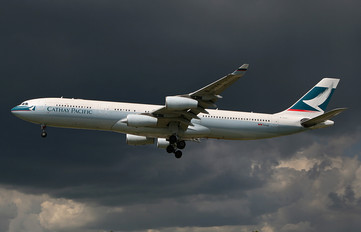 B-HXO - Cathay Pacific Airbus A340-300