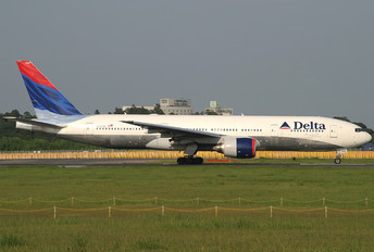 N864DA - Delta Air Lines Boeing 777-200ER