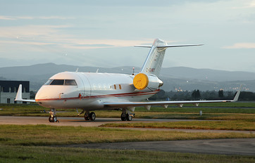 C-GHKY - Private Canadair CL-600 Challenger 604