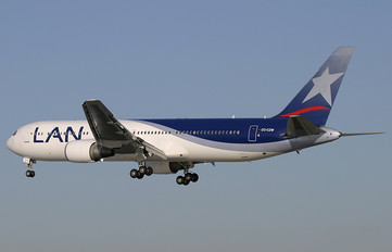 CC-CZW - LAN Airlines Boeing 767-300