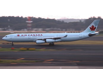 C-GDVZ - Air Canada Airbus A340-300
