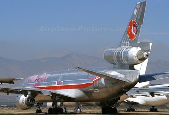 - - Hawaiian Airlines McDonnell Douglas DC-10