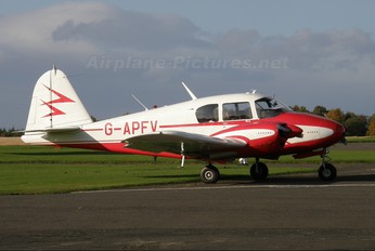 G-APFV - Private Piper PA-23 Apache