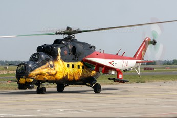 714 - Hungary - Air Force Mil Mi-24V
