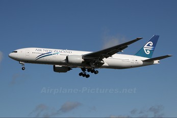 ZK-OKE - Air New Zealand Boeing 777-200ER