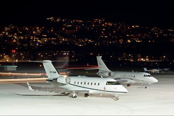 VP-CMB - Private Canadair CL-600 Challenger 604