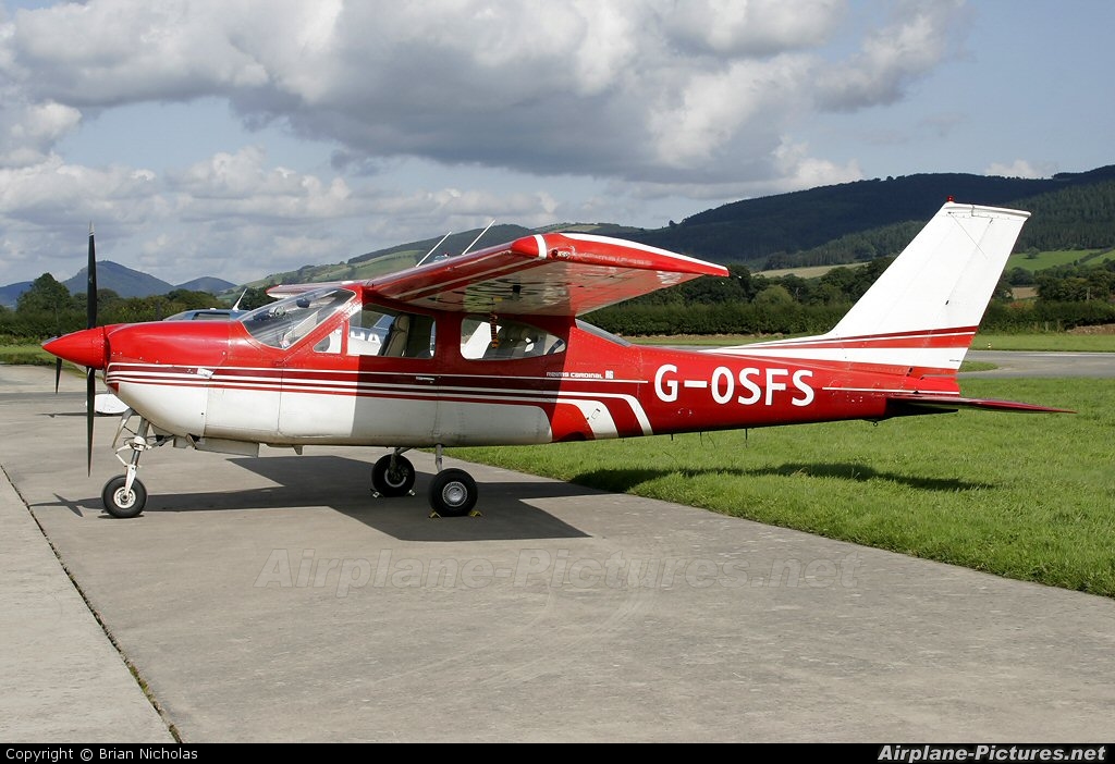 Private G-OSFS aircraft at Welshpool