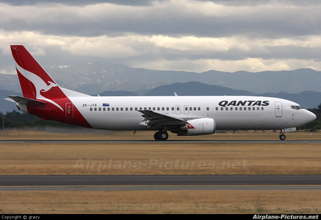 ZK-JTR - QANTAS Boeing 737-400 at Christchurch Intl | Photo ID 