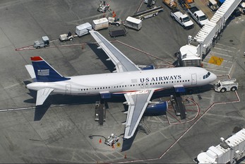 N653AW - US Airways Airbus A320