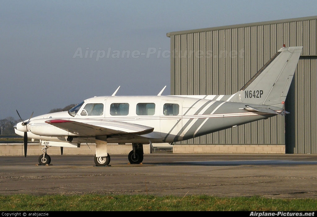 Private N642P aircraft at Enniskillen / St Angelo