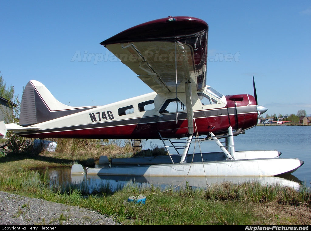 Private N74G aircraft at Anchorage - Lake Hood