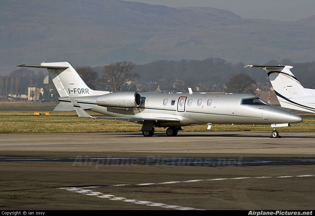 Private I-FORR aircraft at Glasgow