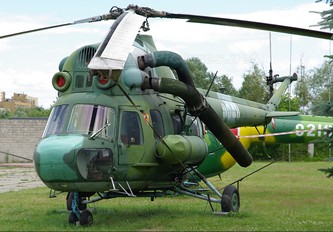 6048 - Poland - Air Force Mil Mi-2