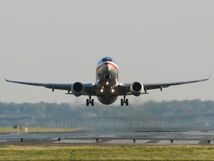 N912AN - American Airlines Boeing 737-800
