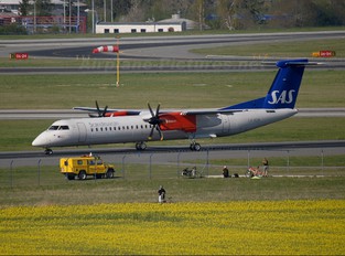 LN-RDM - SAS - Scandinavian Commuter de Havilland Canada DHC-8-400Q / Bombardier Q400