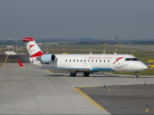 OE-LCP - Austrian Airlines/Arrows/Tyrolean Canadair CL-600 CRJ-200