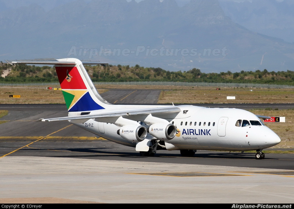 South African Airlink ZS-PUZ aircraft at Cape Town Intl