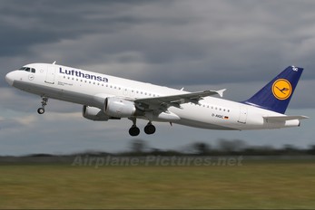 D-AIQC - Lufthansa Airbus A320