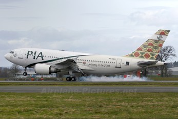 AP-BEU - PIA - Pakistan International Airlines Airbus A310