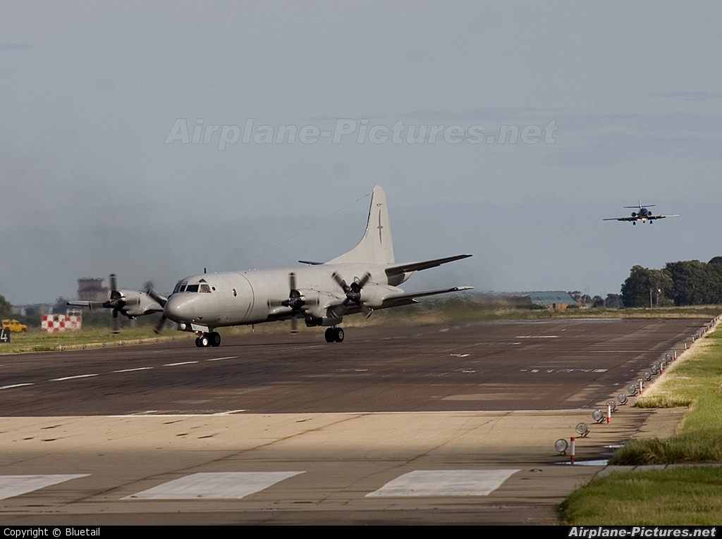 New Zealand - Air Force - aircraft at Kinloss