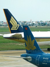 VN-A352 - Vietnam Airlines Airbus A321