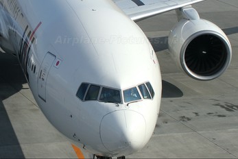 JA8943 - JAL - Japan Airlines Boeing 777-300