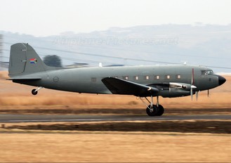 6839 - South Africa - Air Force Douglas C-47TP