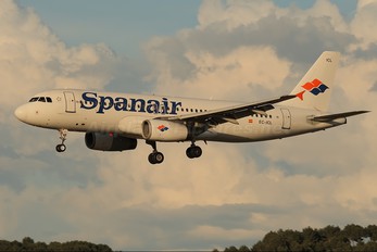 EC-ICL - Spanair Airbus A320