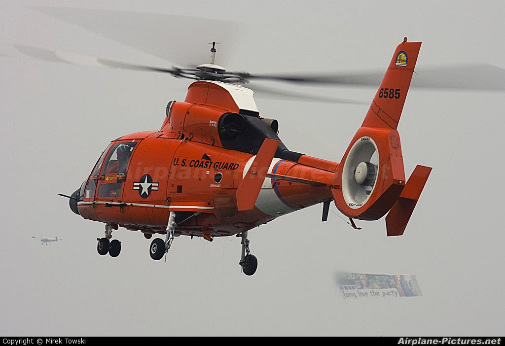 USA - Coast Guard 6585 aircraft at In Flight - California
