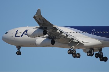 CC-CQE - LAN Airlines Airbus A340-300