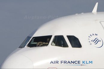 F-GUGL - Air France Airbus A318