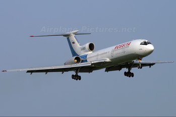 RA-85800 - Rossiya Tupolev Tu-154M