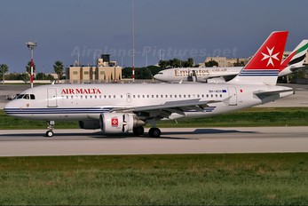 9H-AEH - Air Malta Airbus A319