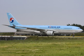 HL7538 - Korean Air Airbus A330-200