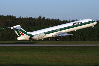 I-DACS - Alitalia McDonnell Douglas MD-82